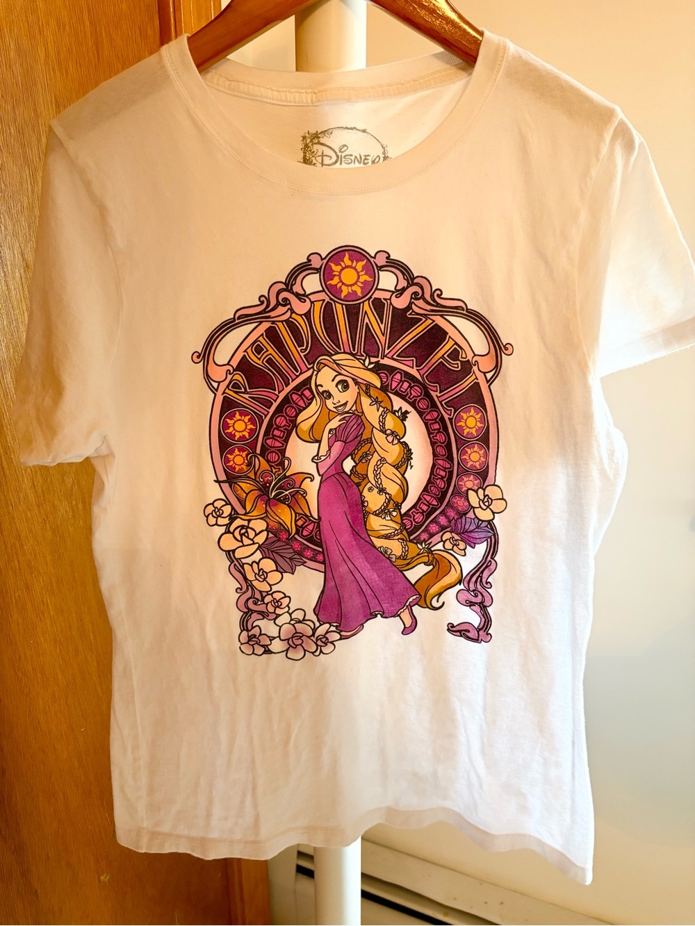 Disney “Tangled” Rapunzel Graphic T-Shirt White — Size XL